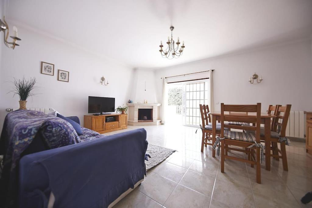 Апартаменты Cozy Sunny Peaceful Flat With Swimming Pool Бургау Экстерьер фото
