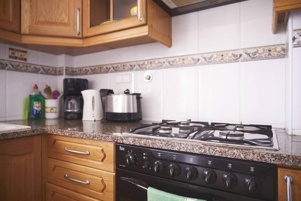 Апартаменты Cozy Sunny Peaceful Flat With Swimming Pool Бургау Экстерьер фото